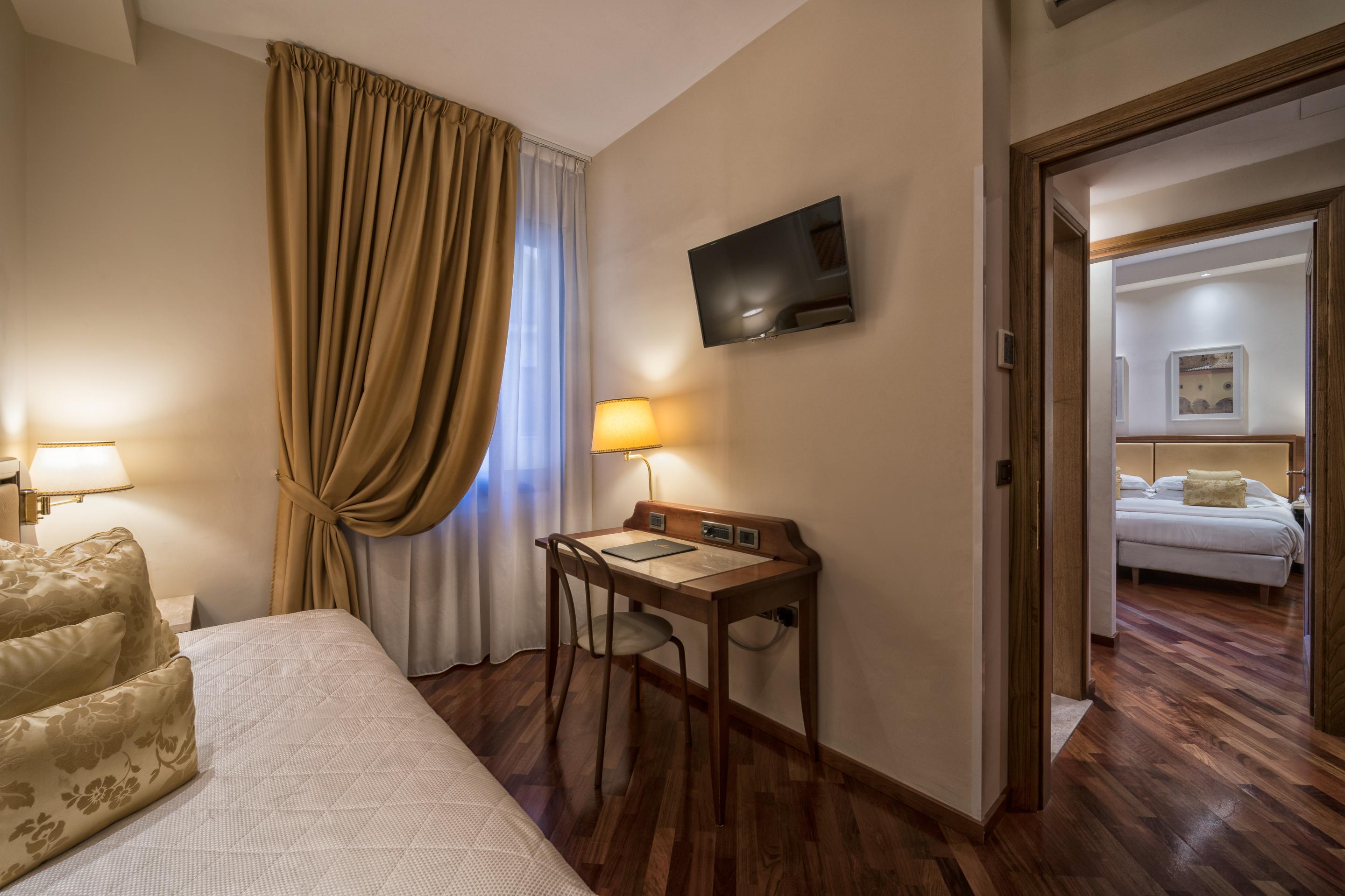 B&B Hotel Firenze Pitti Palace Al Ponte Vecchio Bagian luar foto