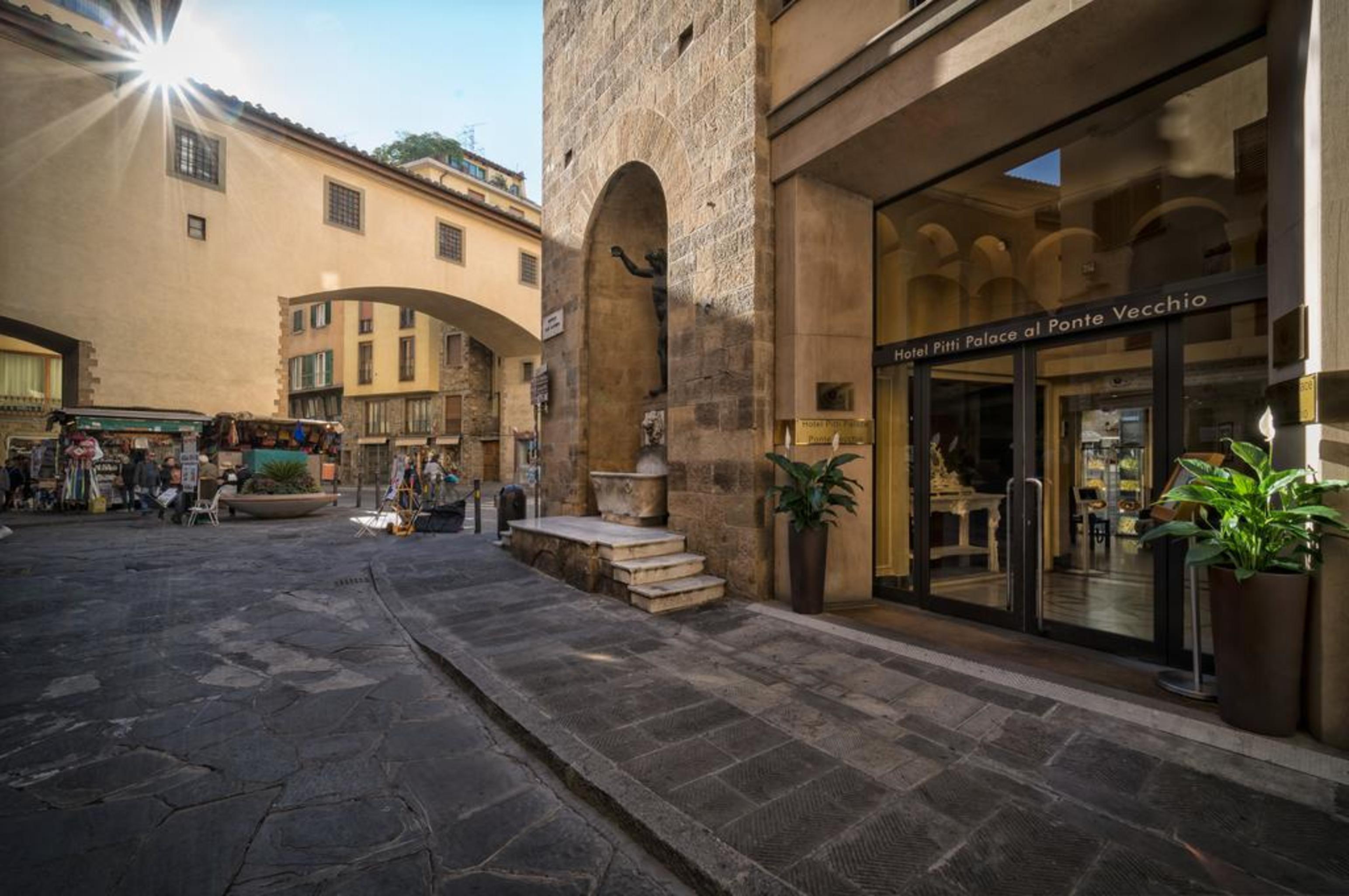 B&B Hotel Firenze Pitti Palace Al Ponte Vecchio Bagian luar foto