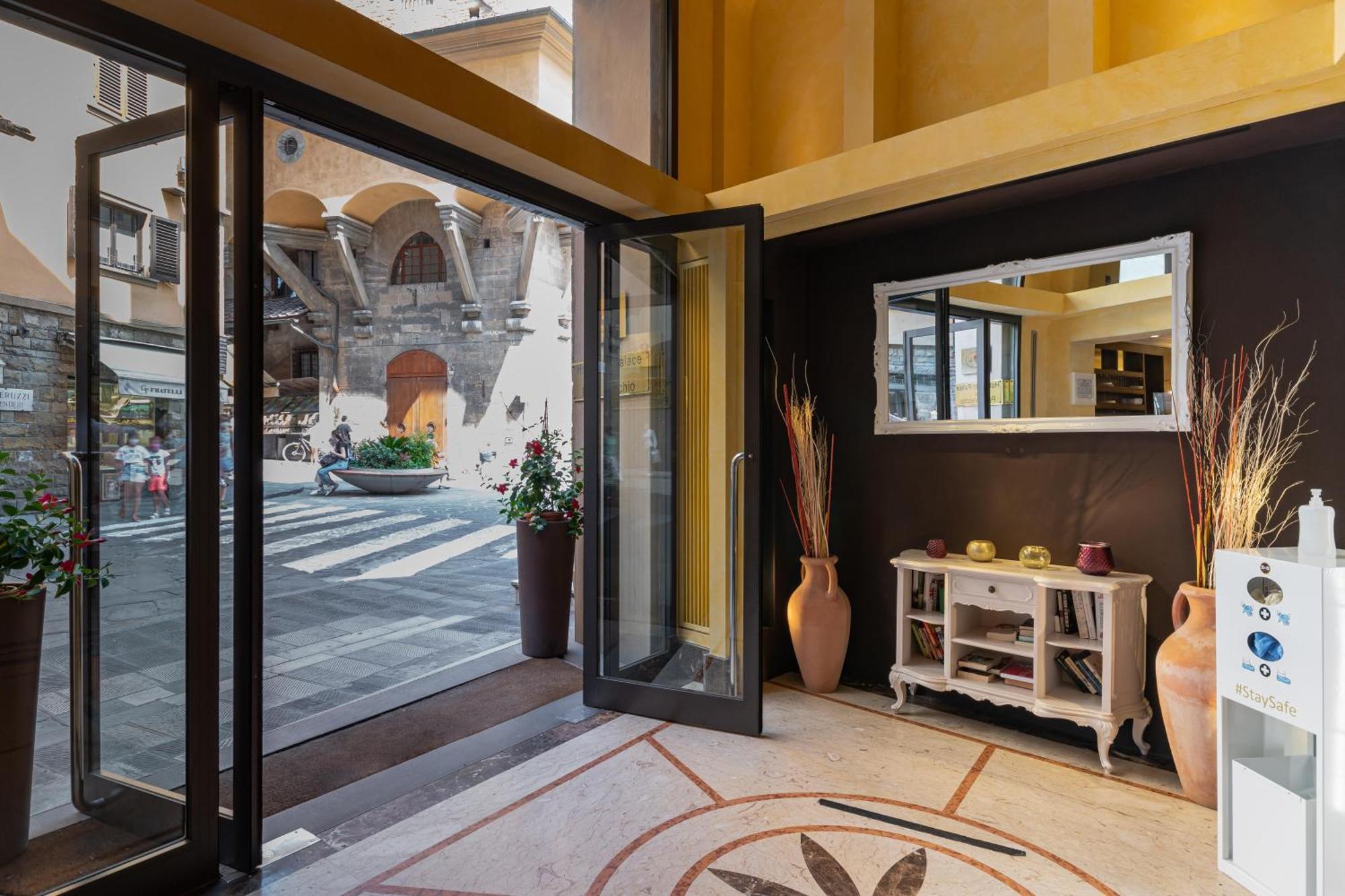 B&B Hotel Firenze Pitti Palace Al Ponte Vecchio Bagian luar foto
