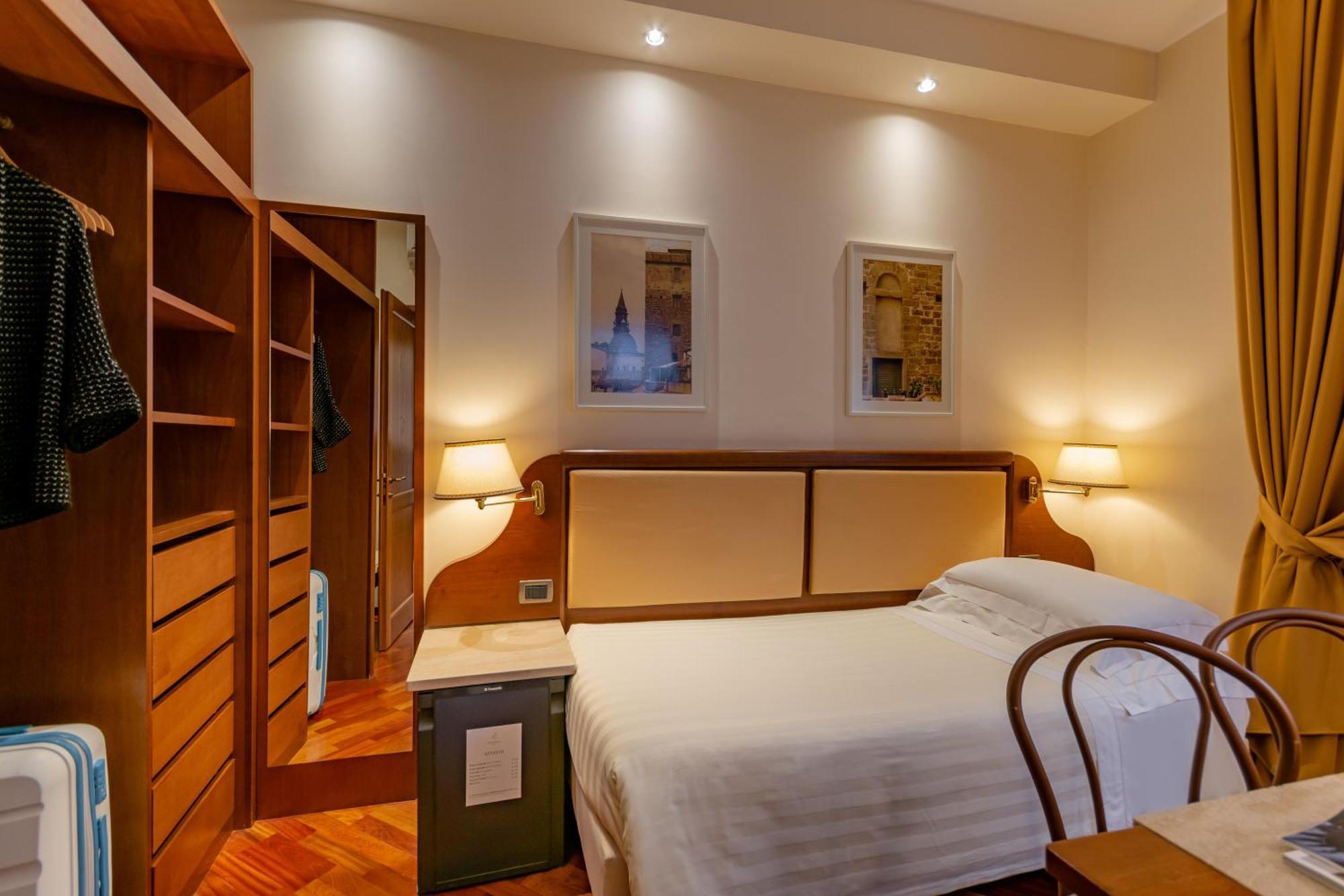 B&B Hotel Firenze Pitti Palace Al Ponte Vecchio Bagian luar foto