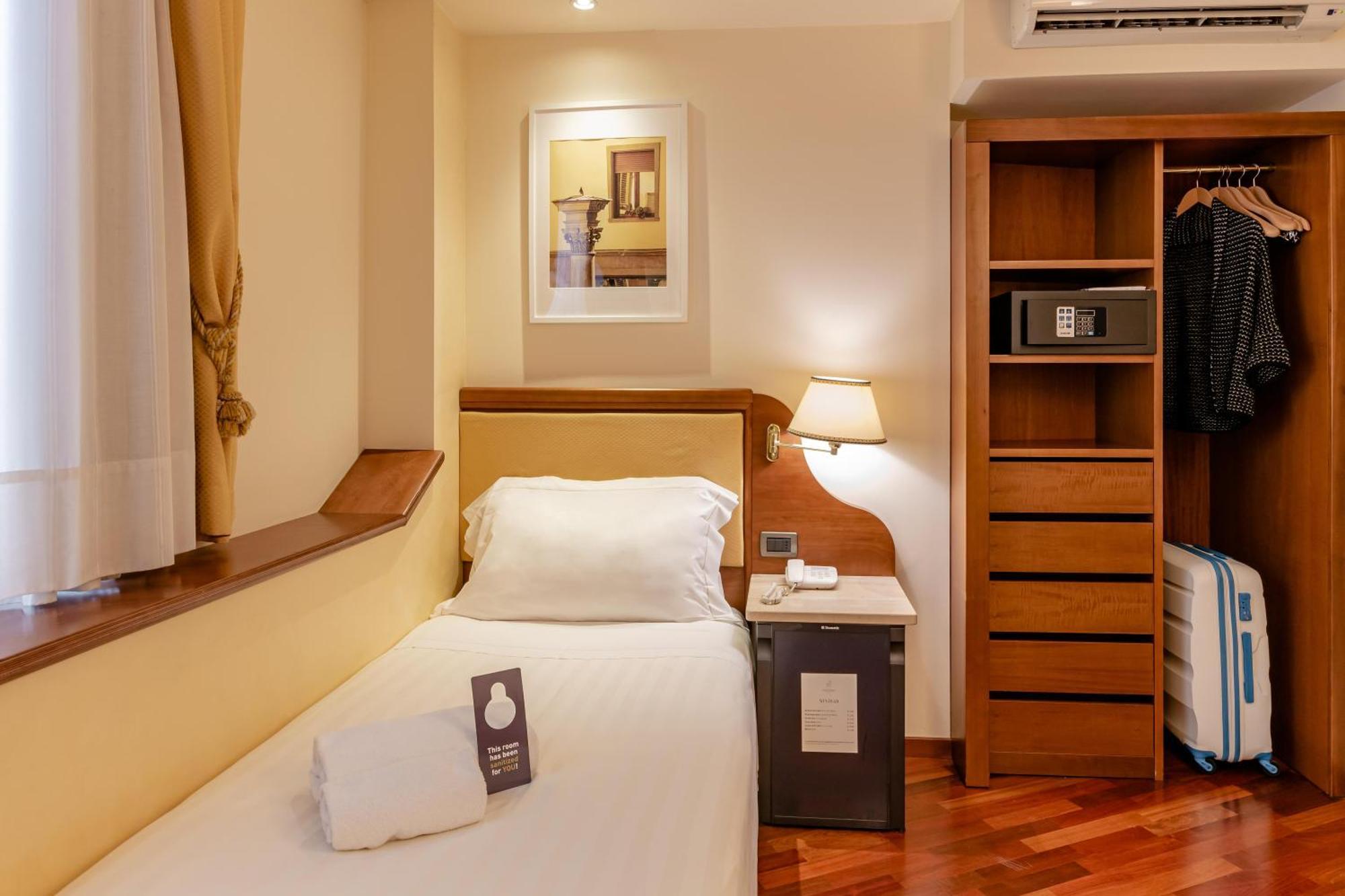 B&B Hotel Firenze Pitti Palace Al Ponte Vecchio Bagian luar foto
