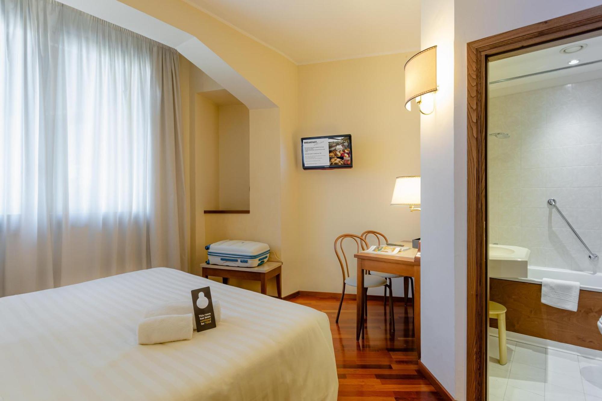 B&B Hotel Firenze Pitti Palace Al Ponte Vecchio Bagian luar foto